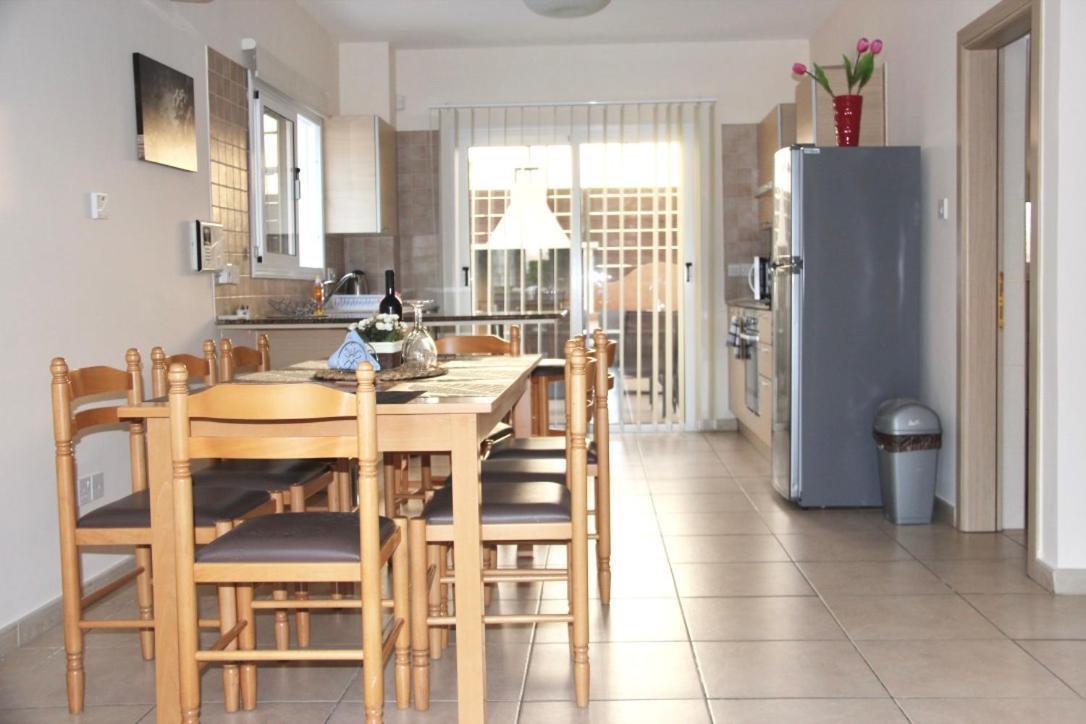 Villa Agnes Ayia Napa Eksteriør billede