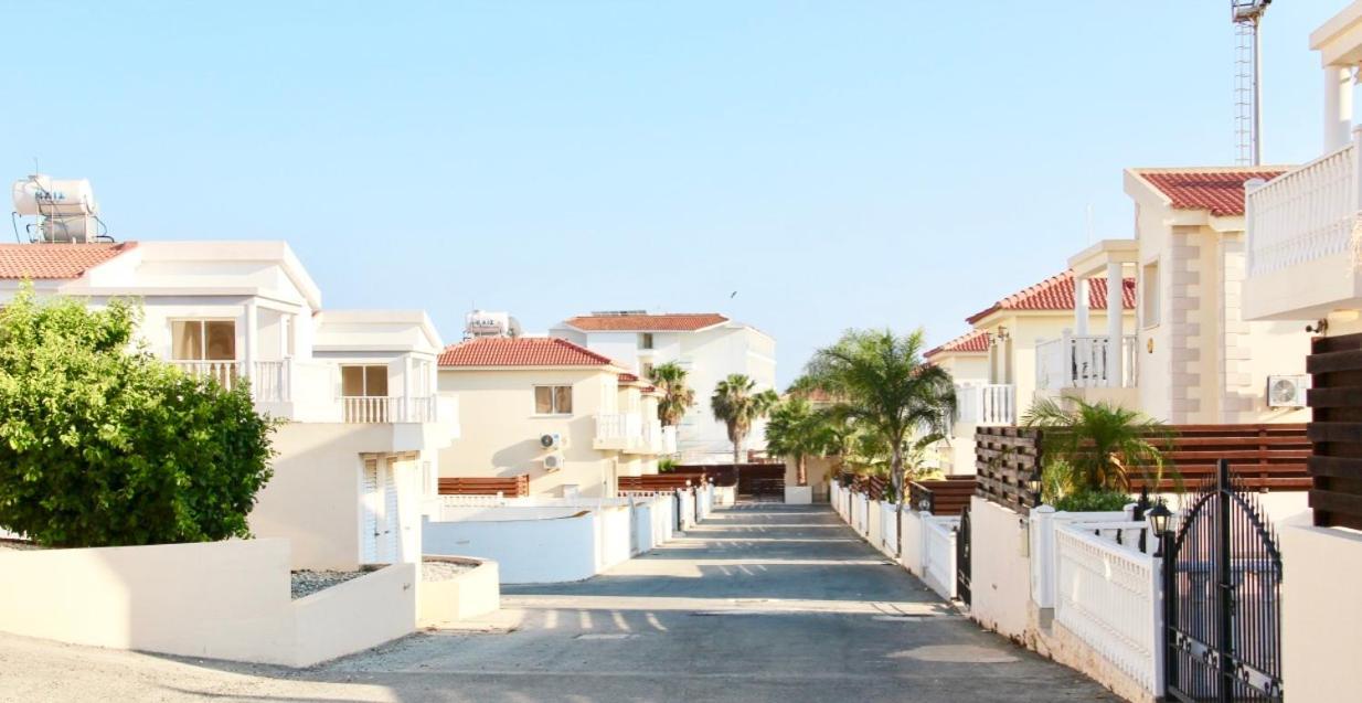 Villa Agnes Ayia Napa Eksteriør billede
