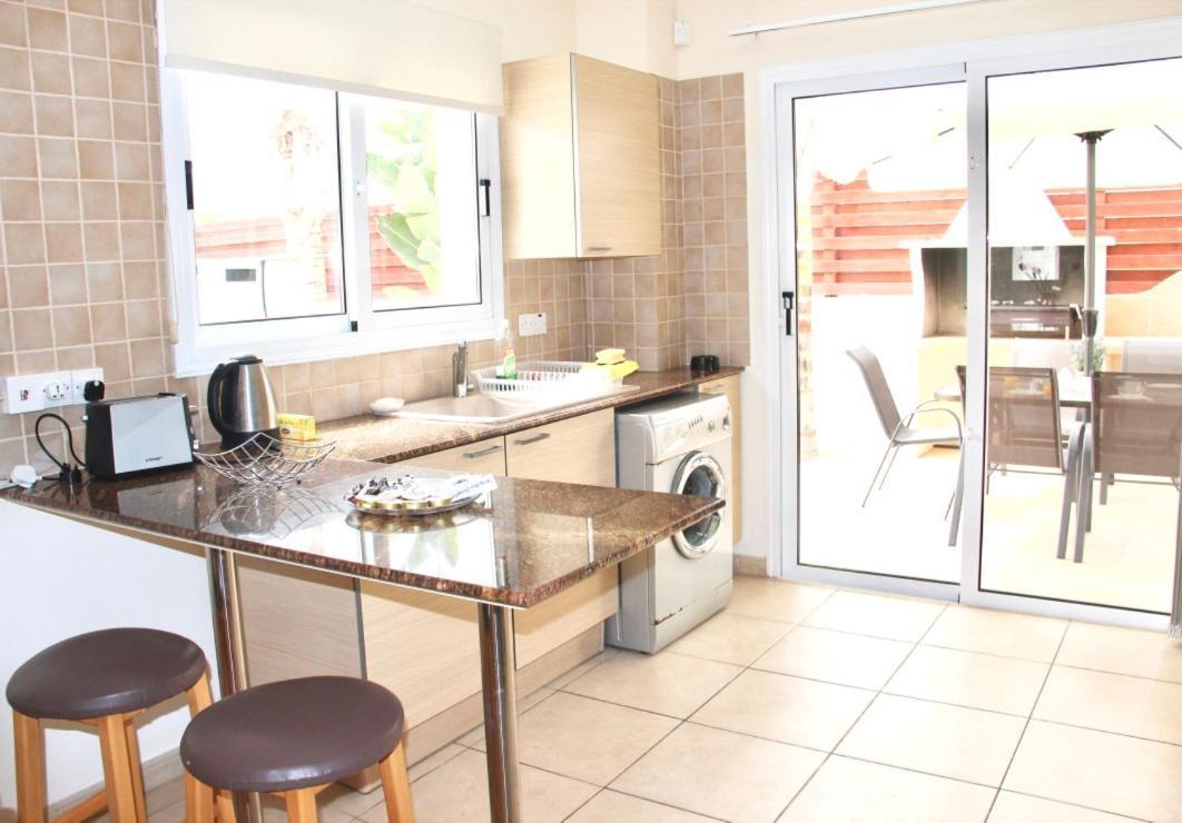 Villa Agnes Ayia Napa Eksteriør billede