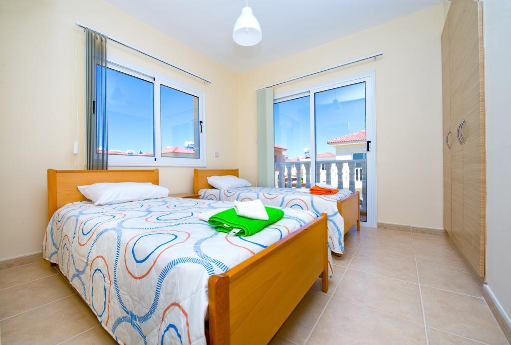 Villa Agnes Ayia Napa Eksteriør billede